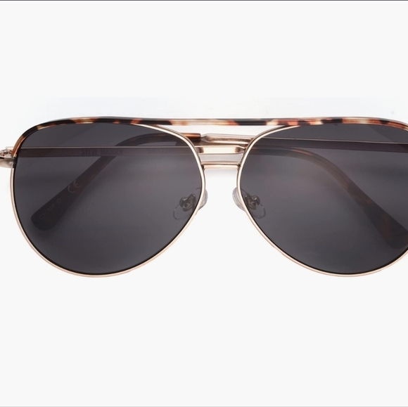 Trendy sunglasses,Foster Grant Sunglasses Aviator, Tortoise. available in selver - Picture 2 of 11